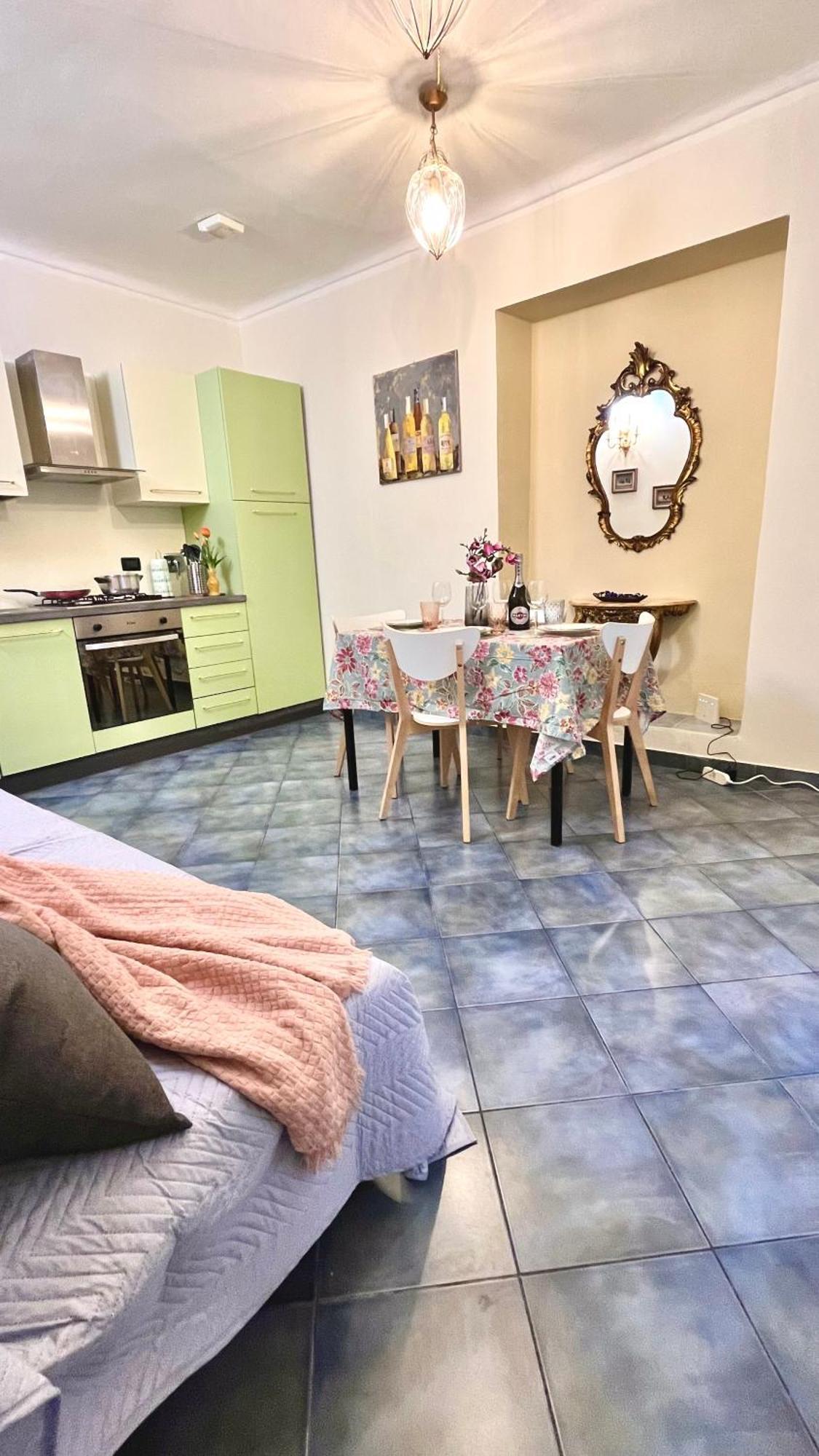 Al Bicerin Apartment, In Historical Center Of Turin